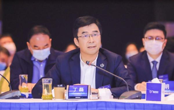 高合丁磊的大局觀,為年輕人才提供能盡情展現抱負的平臺 高合丁磊的大局觀,為年輕人才提供能盡情展現抱負的平臺