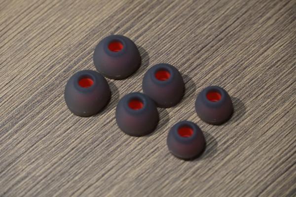 低價圈鐵耳機新里程碑：飛傲JH3，壓倒性的透明度和柔和感