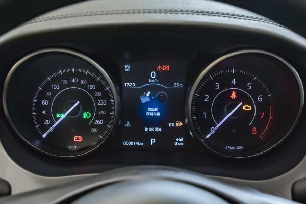 體驗捷豹E-PACE，緊湊型SUV，外觀個性，249馬力動力充沛