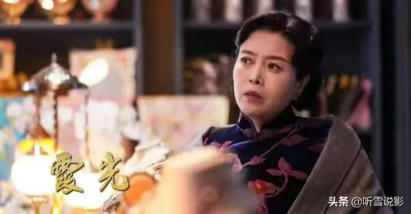 《霞光》披著諜戰片的衣，演著鬧劇中的戲，希望你給的驚喜在後面