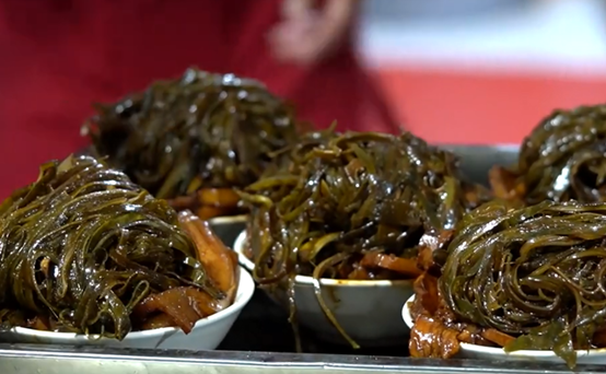 山東秘製扣肉店，一碗扣肉一斤豬肉，48元一碗日賣好幾萬