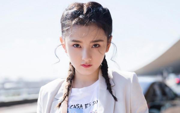 宋祖兒打破95花魔咒，23演媽媽翻身！網友：從此再沒喊過結婚