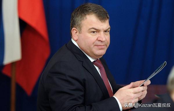 要美人不要江山，前俄羅斯防長謝爾久科夫，因鉅額貪腐而跌下神壇