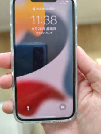 入手iPhone13mini，比想象中還要小，很小巧可愛，適合女生使用