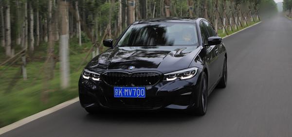 「鵬哥聊車」寶馬3繫有必要多花5萬買高功率嗎? 「鵬哥聊車」寶馬3繫有必要多花5萬買高功率嗎?