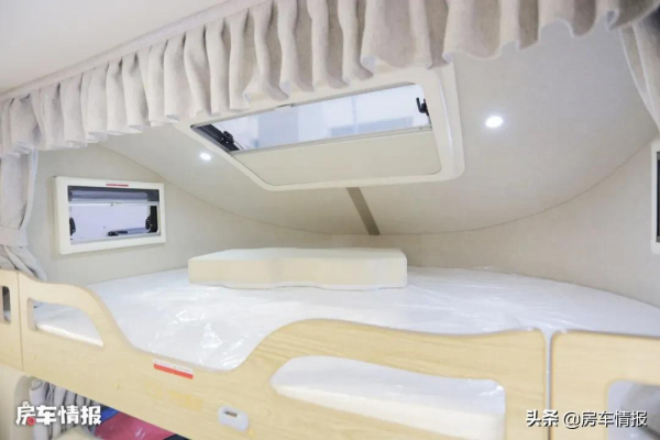 拓銳斯特釋出新車型，佈局用得少但空間真心大，一家四口住挺自在