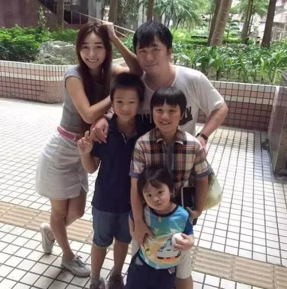 2歲神童年賺900萬,父母靠他買豪車豪宅,後媽還拿他錢去整容 2歲神童年賺900萬,父母靠他買豪車豪宅,後媽還拿他錢去整容