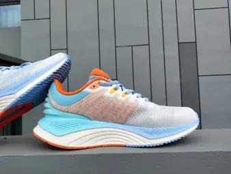 關於李寧&OpenCurlyDoubleQuote;䨻&rdquo;你要明白的