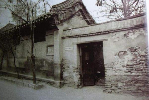 1947年聶榮臻司令員稱讚道:我們的情報組織抵得上十萬兵馬 1947年聶榮臻司令員稱讚道:我們的情報組織抵得上十萬兵馬