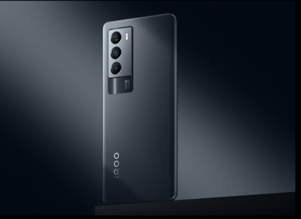 目前手機市場釋放的兩個訊號,換不換手機都需要了解一下 目前手機市場釋放的兩個訊號,換不換手機都需要了解一下