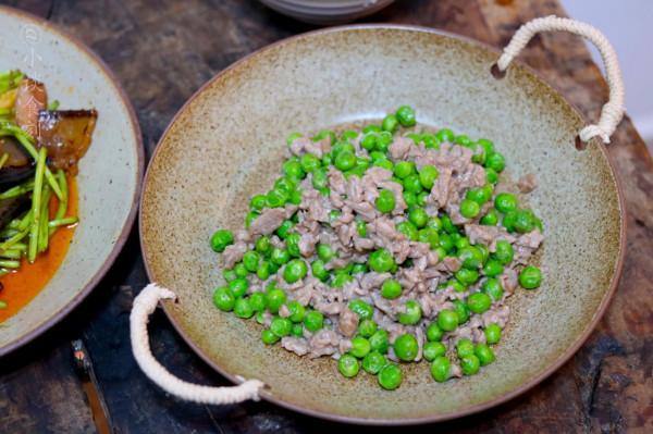 曬曬江西一家三口的晚餐，成本不到30塊錢，網友：小日子過得不錯