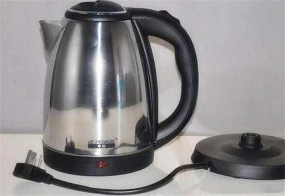 每天用電熱壺燒水喝，對身體到底有沒有害？看完就知道了