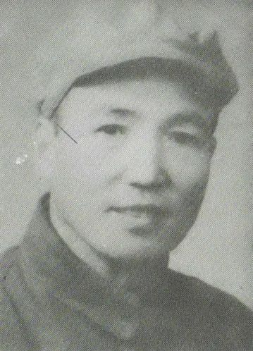 他是西工大首任校長，官至副部級，兒子是少將，親家是開國中將