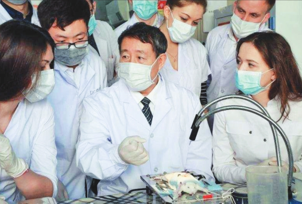 研究生導師，為何總想勸學生“讀博”？是為考生好還是另有玄機？