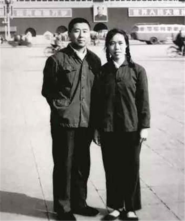 路遙稿費不低為何窮困?只抽好煙一天3包,6年的煙錢夠買幾套房產 路遙稿費不低為何窮困?只抽好煙一天3包,6年的煙錢夠買幾套房產