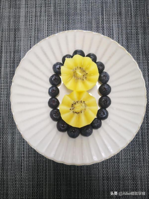 還在買冷凍湯圓嗎？教您做兩種餡的南瓜湯圓，香甜粘糯又營養，贊