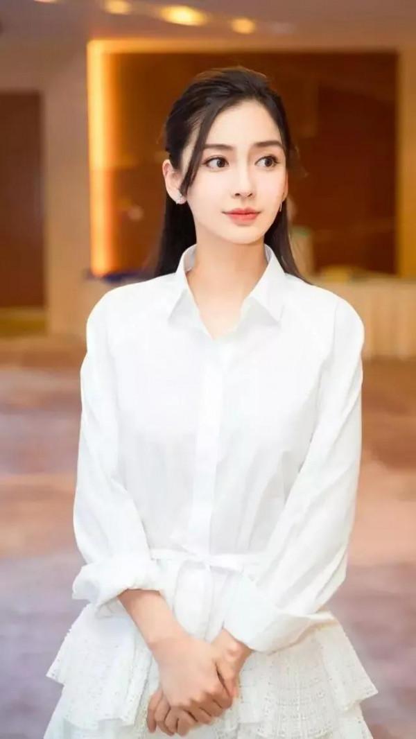 黃曉明老婆人面桃花，人見人愛，花見花開