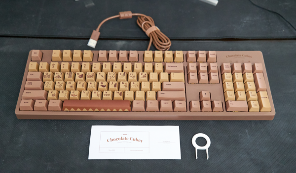 生活就像一盒巧克力，黑爵巧克力機械鍵盤體驗測評