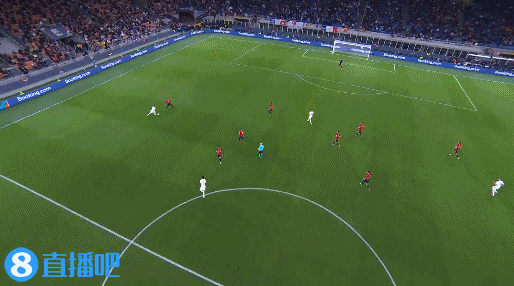 加西亞：姆巴佩是越位的 主裁判說我主動碰球因此他不越位