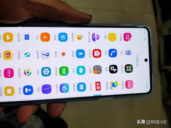 從3299跳水至2199元，12GB&plus;256GB&plus;50倍變焦，驍龍870手機依舊真香