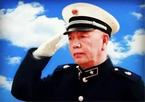 1983年，劉華清視察海軍時大怒：我是海軍司令，不是旅遊局局長