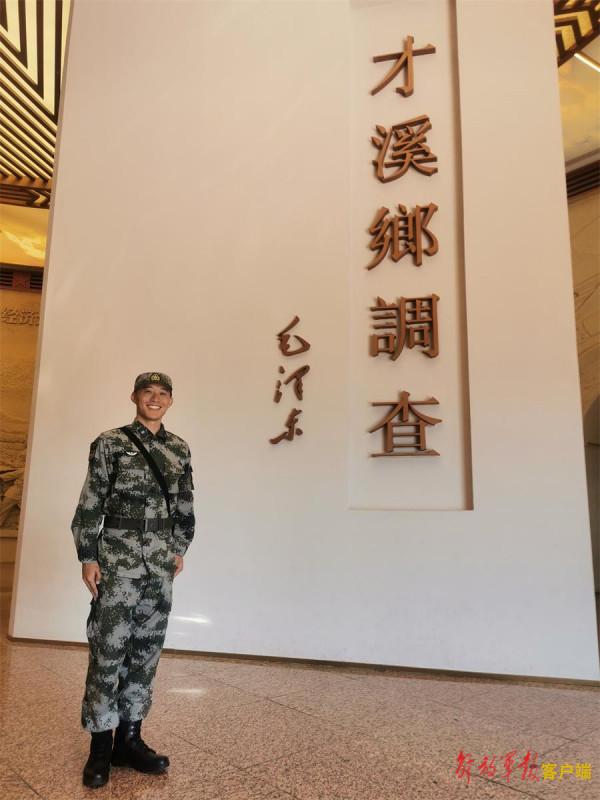 參加國慶閱兵,擔任軍體教員,這名文職人員不一般 參加國慶閱兵,擔任軍體教員,這名文職人員不一般