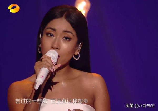 芒果超拼夜:李斯丹妮蘋果肌矚目,胡彥斌圓成球,靳夢佳變網紅臉 芒果超拼夜:李斯丹妮蘋果肌矚目,胡彥斌圓成球,靳夢佳變網紅臉