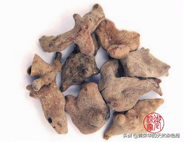 《布經》色彩：沉香色