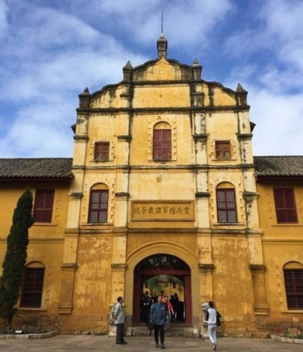 “潤之救我!”國軍中將臨刑前大聲向主席求救,主席作何應對? “潤之救我!”國軍中將臨刑前大聲向主席求救,主席作何應對?