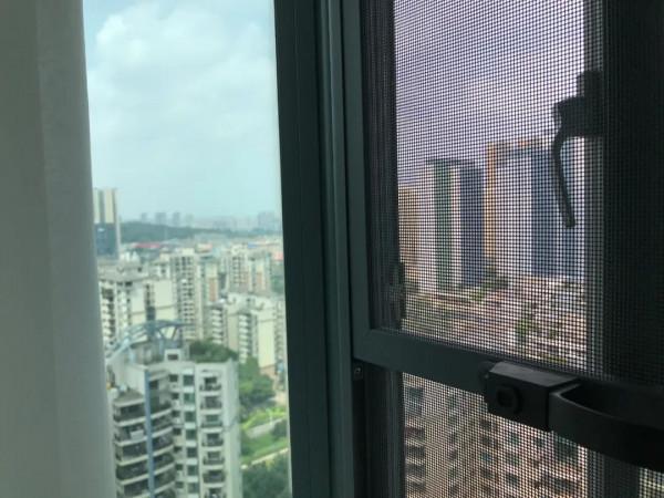 陽臺與客廳之間，除了推拉門，還有什麼設計方案？