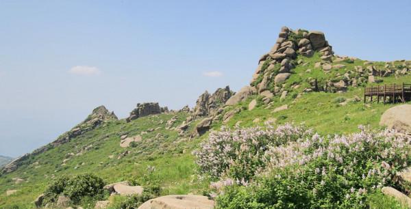 壩上第一峰，冰山樑