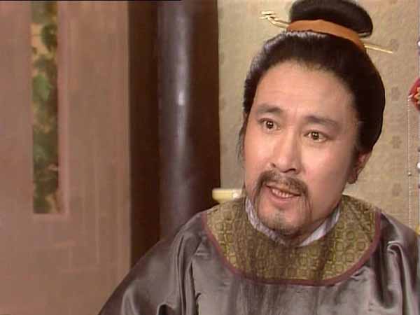 賈府被抄的原因僅僅是靠山倒了嗎?當然不是!是因為賈政 賈府被抄的原因僅僅是靠山倒了嗎?當然不是!是因為賈政