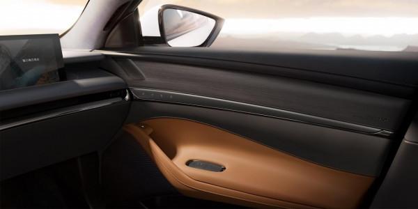 2021廣州車展新能源轎車篇：智己L7、哪吒S、極狐阿爾法S 華為HI