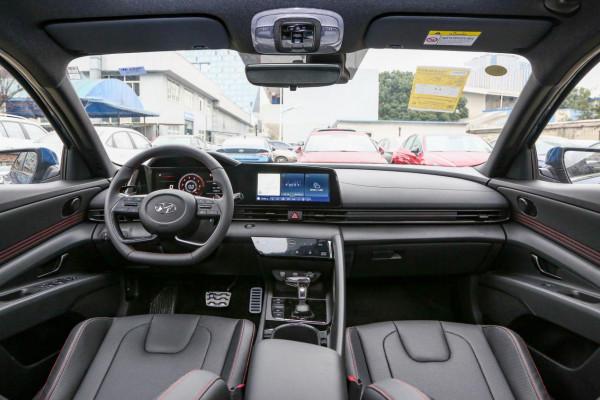 推薦3款溜背轎跑，國產、合資都有，配渦輪動力，10來萬可入手