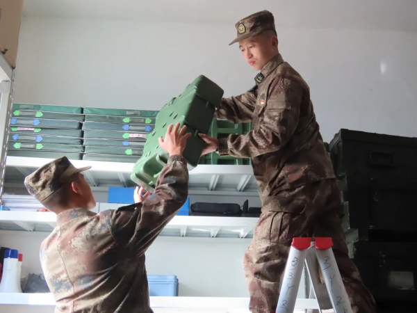 第71集團軍“太行勁旅”:通訊尖兵楊孝益,牛! 第71集團軍“太行勁旅”:通訊尖兵楊孝益,牛!