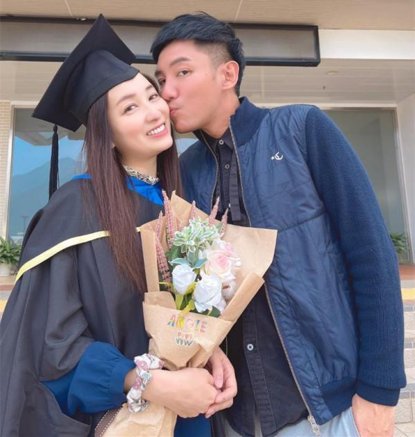 又一位港姐碩士畢業！一邊帶3個娃一邊讀書太上進，幼子才3個月大