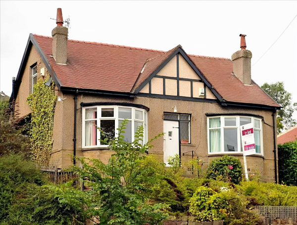 英國真實兇案:前任將她“葬”入土中,她卻靠一枚戒指爬出地面 英國真實兇案:前任將她“葬”入土中,她卻靠一枚戒指爬出地面