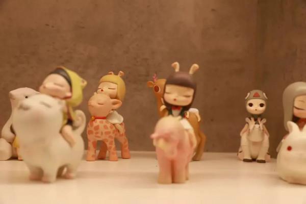 來十八梯，偶遇這家主題書店