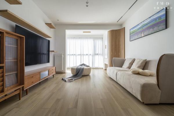 92㎡剛需小三室，原木+布藝打造日式風，簡單又治癒的氛圍很心安