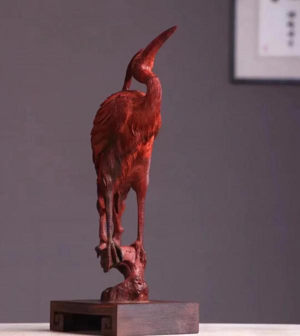 孤鶴立青松，不老良善人！原來，木雕還可以這麼做