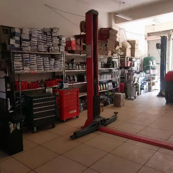 為娶女秘書豪置18輛賓士，22年前胡志標就已狂賺27億，如今怎樣了