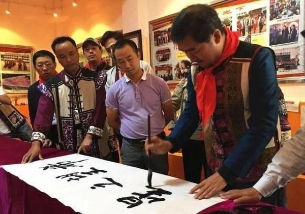 張國立書法用筆果敢利落,遒勁有力,碑帖互溶,個性強烈,自由風 張國立書法用筆果敢利落,遒勁有力,碑帖互溶,個性強烈,自由風