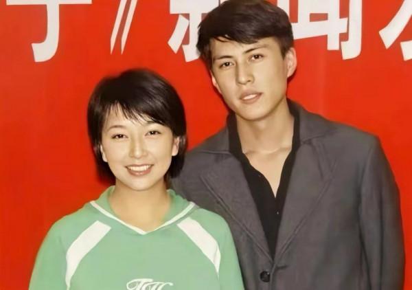 &OpenCurlyDoubleQuote;老幹部&rdquo;靳東的上位史，以及他背後不得不提的&OpenCurlyDoubleQuote;兩個母親&rdquo;