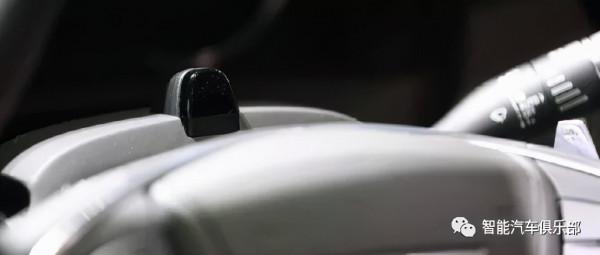 智慧汽車中攝像頭的8大應用