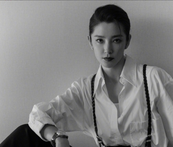 女藝人入駐短影片平臺,黃曉明,陳赫,周也線上送祝福,真排場 女藝人入駐短影片平臺,黃曉明,陳赫,周也線上送祝福,真排場