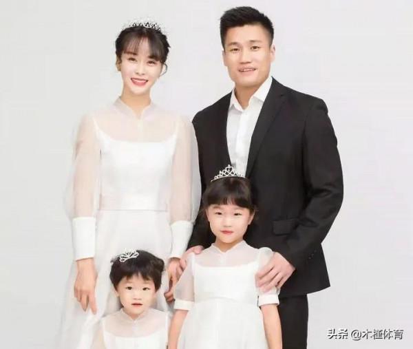 呂小軍的故事：17歲借錢訓練，29歲娶愛妻，37歲＂高齡＂再奪金