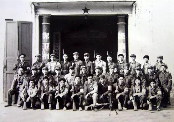 1963年,林場伐木工上山撿到一枚印章,為何導致上百人搜山呢? 1963年,林場伐木工上山撿到一枚印章,為何導致上百人搜山呢?