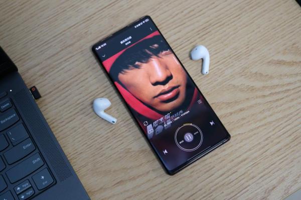 百元級新款藍芽耳機體驗：外觀好看，音質佳