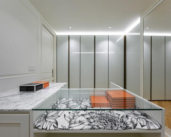 電梯入戶+挑空雙客廳,279㎡海景豪裝頂復可比肩別墅,真正的頂級 電梯入戶+挑空雙客廳,279㎡海景豪裝頂復可比肩別墅,真正的頂級