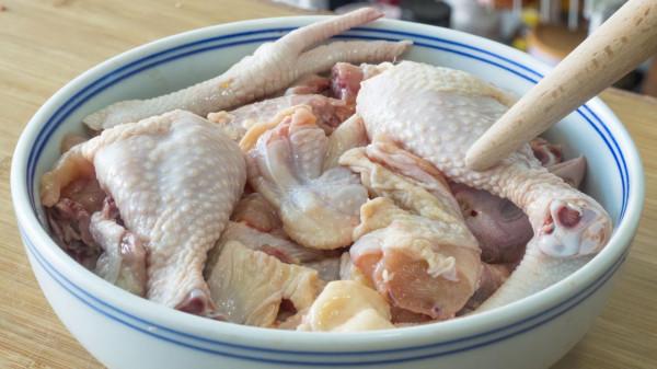 孩子放假，一家人的早中晚餐食譜，葷素搭配營養均衡，頓頓都吃光